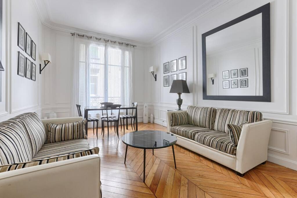 Appartamento Invalides Pont Alexandre Iii Luxury 2br Parigi